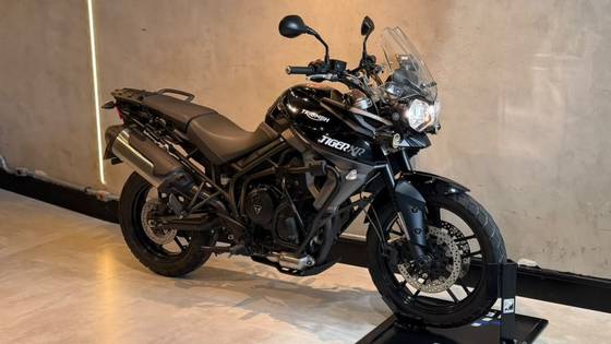 TRIUMPH TIGER 800 XR TRIUMPH TIGER 800 XR